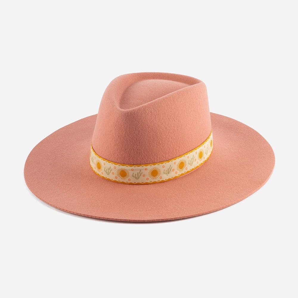 Gigi Pip Dakota Dae Triangle Crown